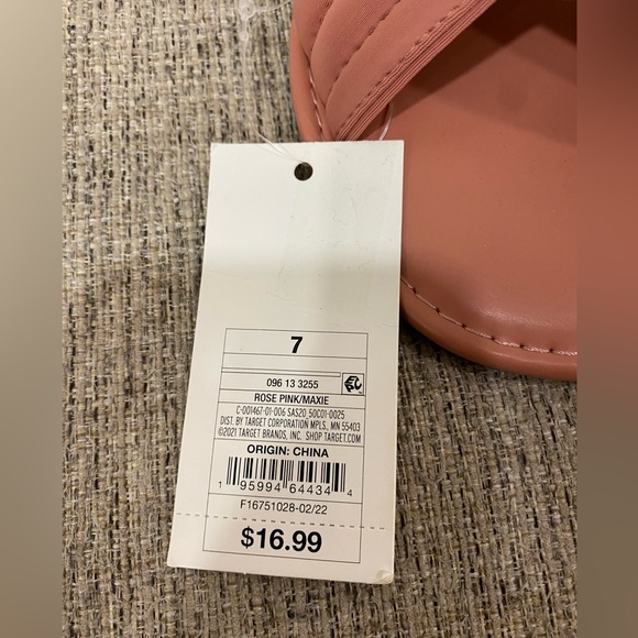 Shade & Shore (Target) Criss Cross Sandal - Picture 6 of 6